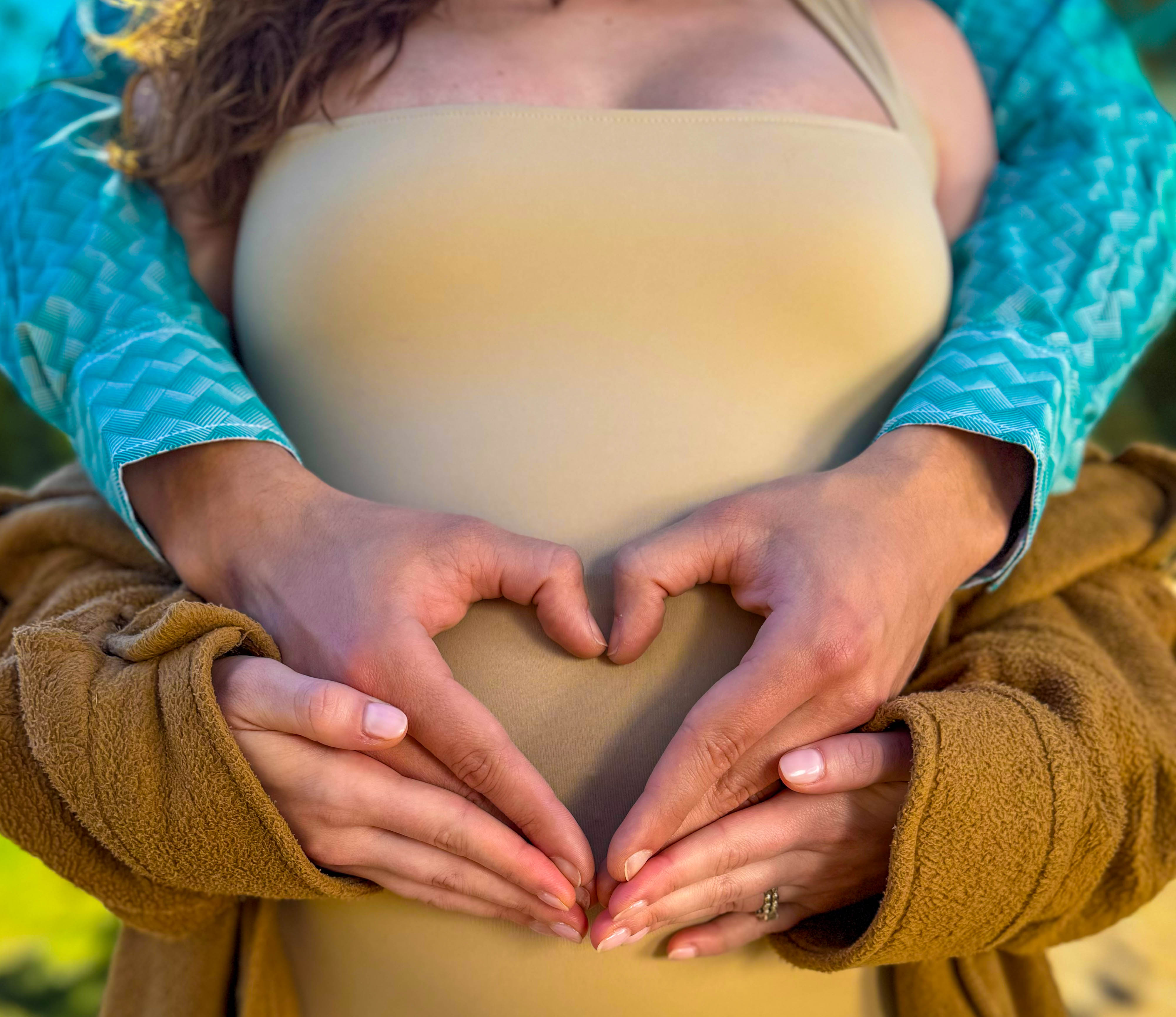 Silhouette of expecting parents